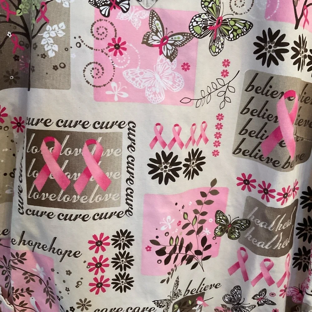 HQ Scrubs Breast Cancer Awareness Top, Cute and in great condition.  Fitted, Sm - Picture 3 of 13